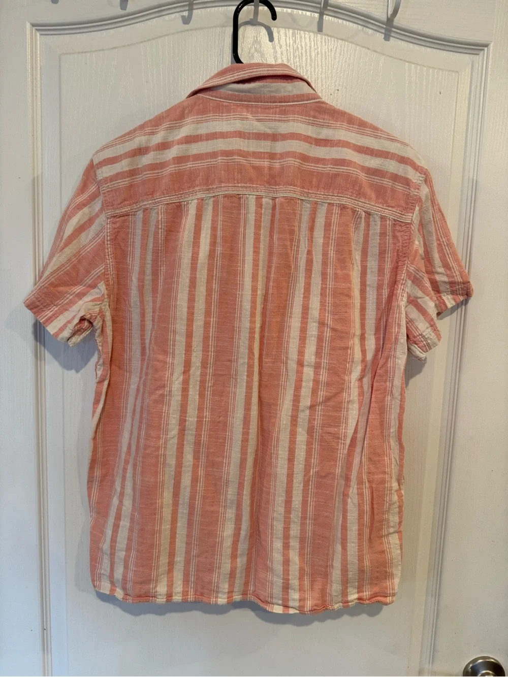 American Eagle pink white striped button-up shirt sleeve 100 cotton shirt medium